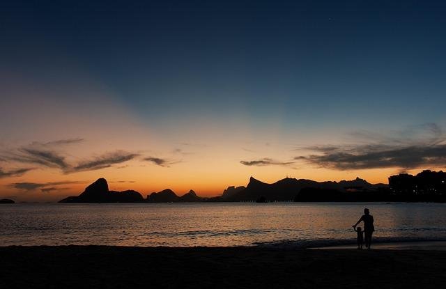 Elección del portabebés adecuado para facilitar la lactancia en movimiento