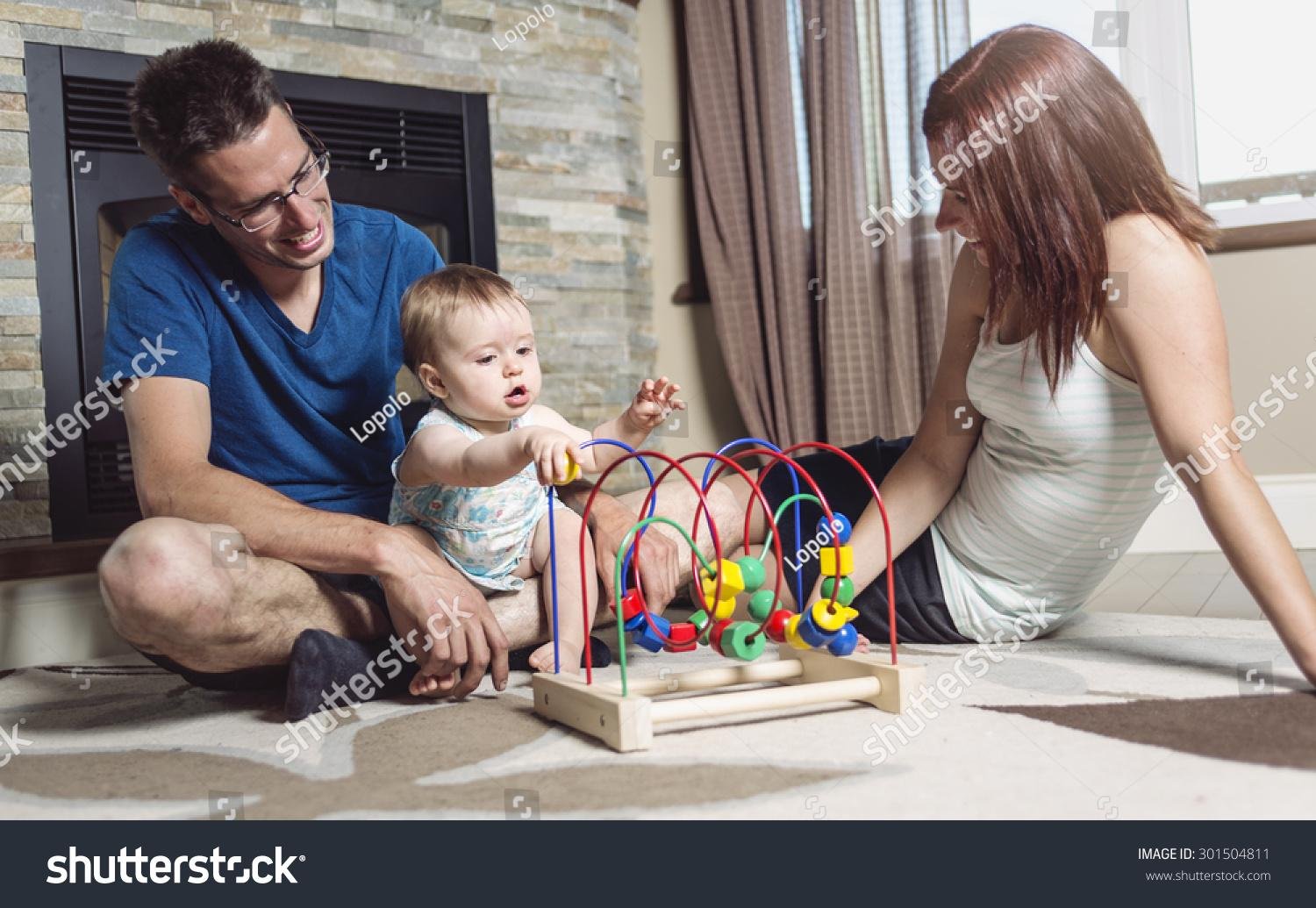 Beneficios cognitivos del juego en el suelo para el desarrollo infantil