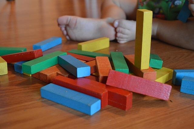Selección y organización de materiales didácticos según la etapa del niño